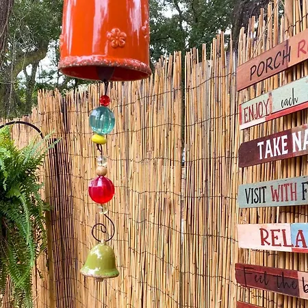 Pet-Friendly A-Frame Retreat Near Dtwn And Beaches!